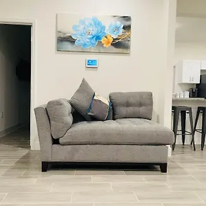 Villa 3bd/3bth Near Downtown