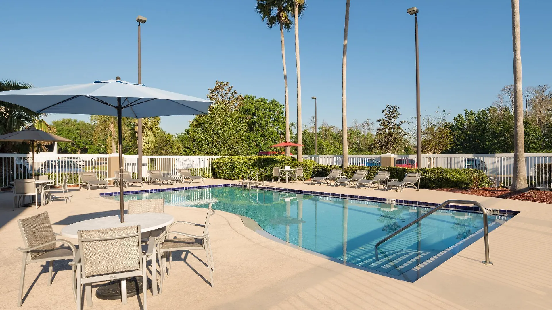 Holiday Inn Express & Suites Orlando International Airport By Ihg