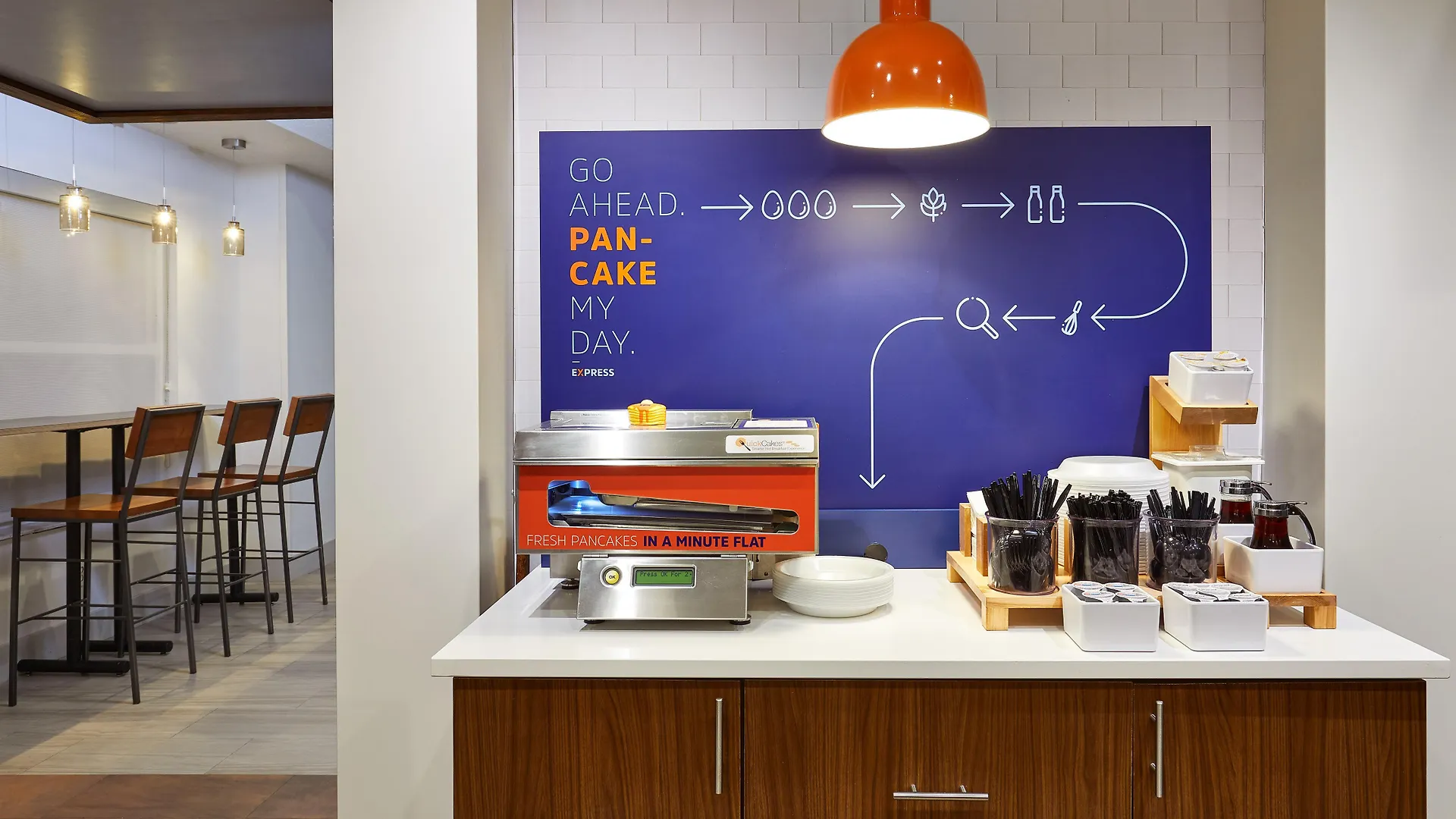 Hotel Holiday Inn Express & Suites Orlando International Airport By Ihg