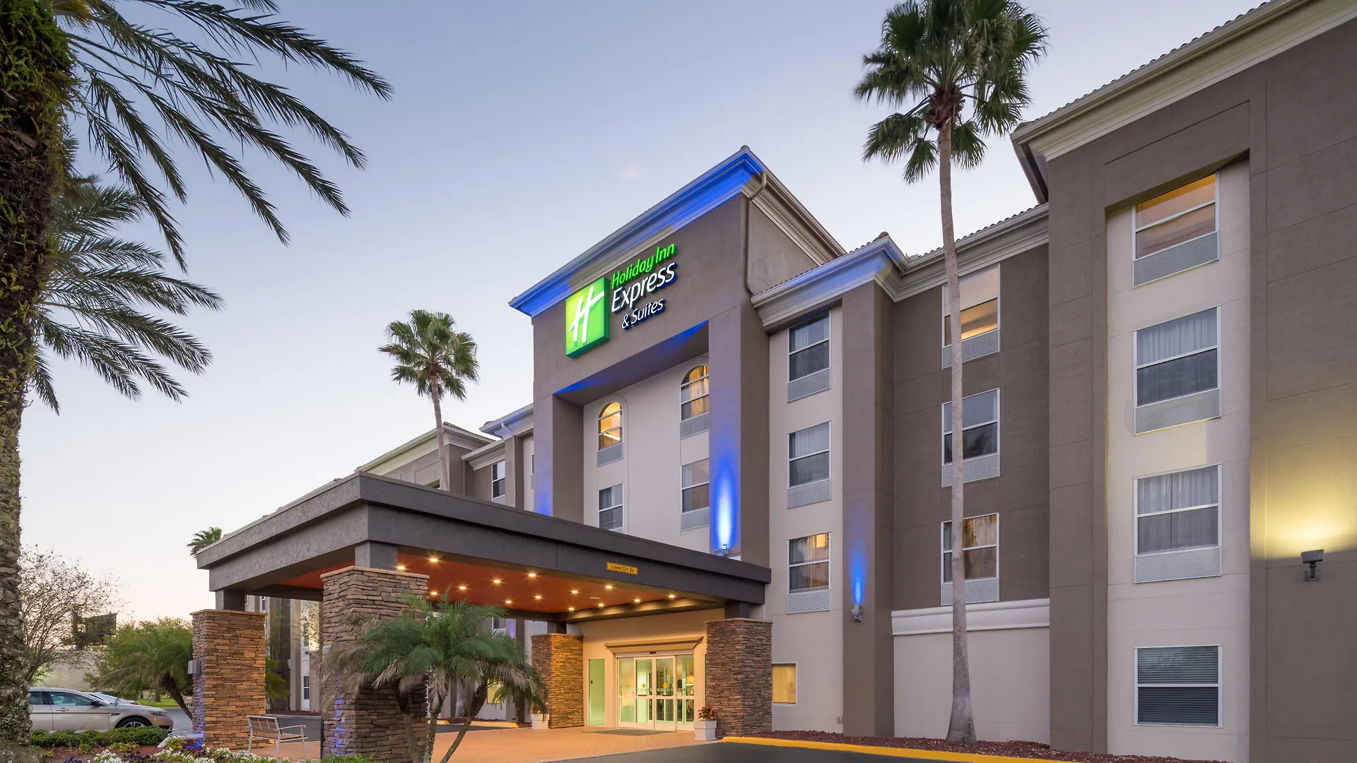 Holiday Inn Express & Suites Orlando International Airport By Ihg