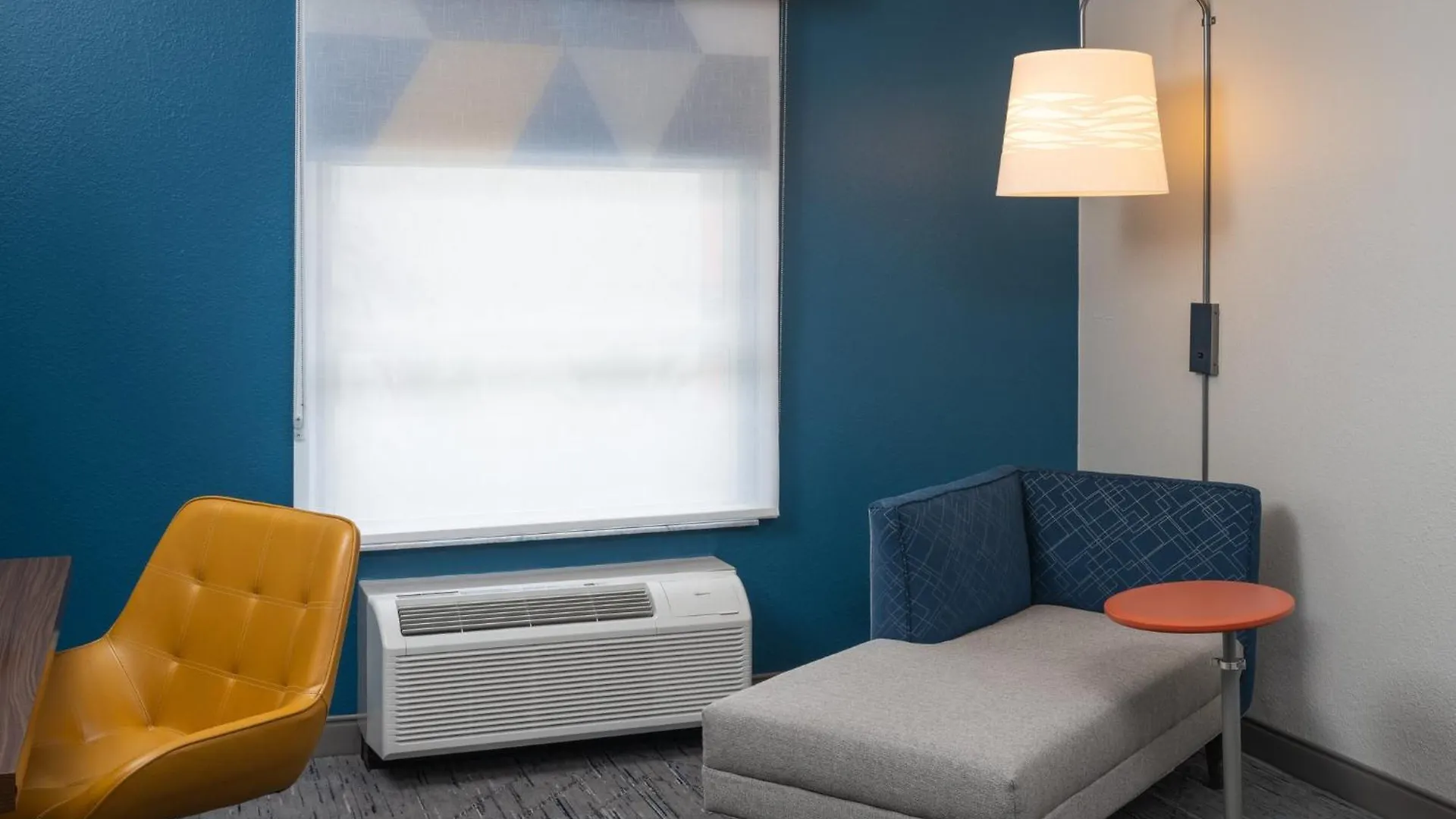 Holiday Inn Express & Suites Orlando International Airport By Ihg Hotel
