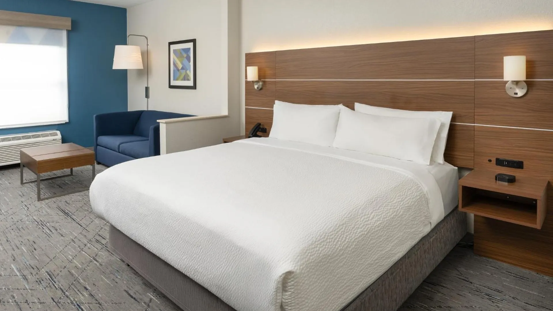 Holiday Inn Express & Suites Orlando International Airport By Ihg 2*,