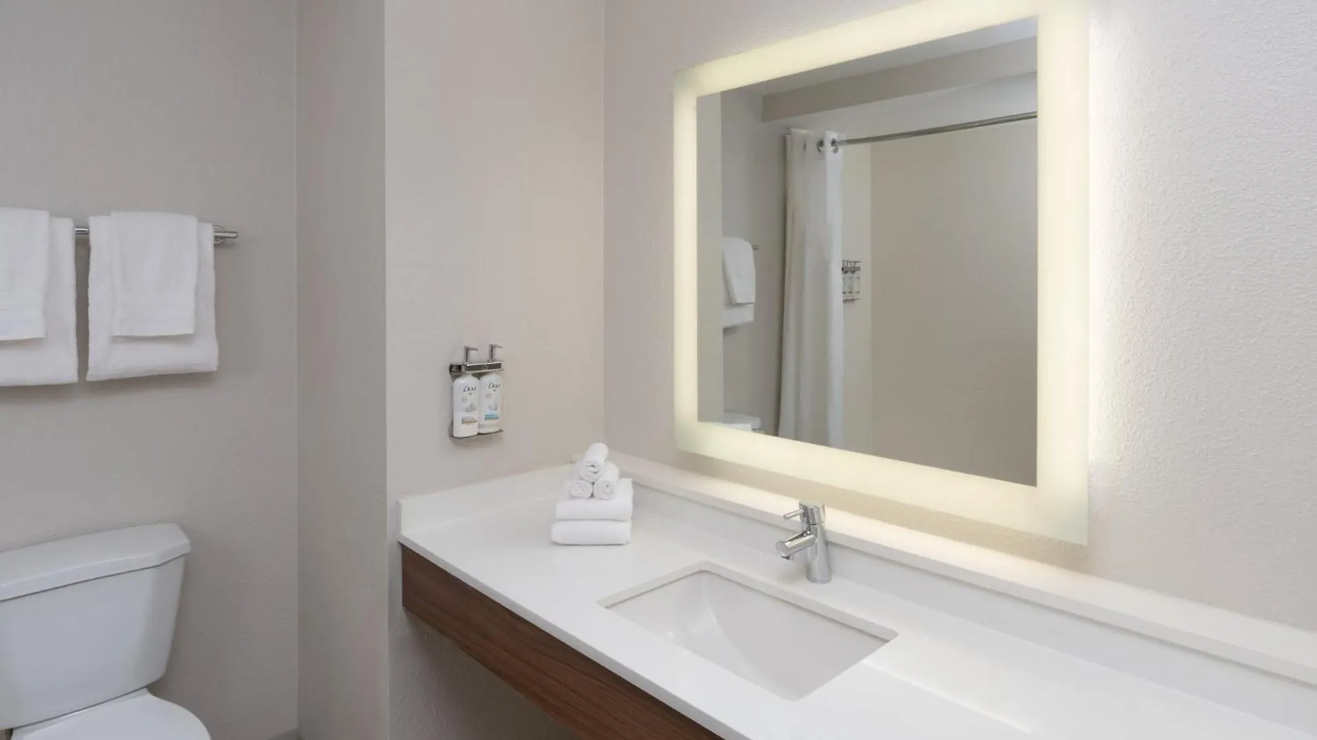 Holiday Inn Express & Suites Orlando International Airport By Ihg Hotel