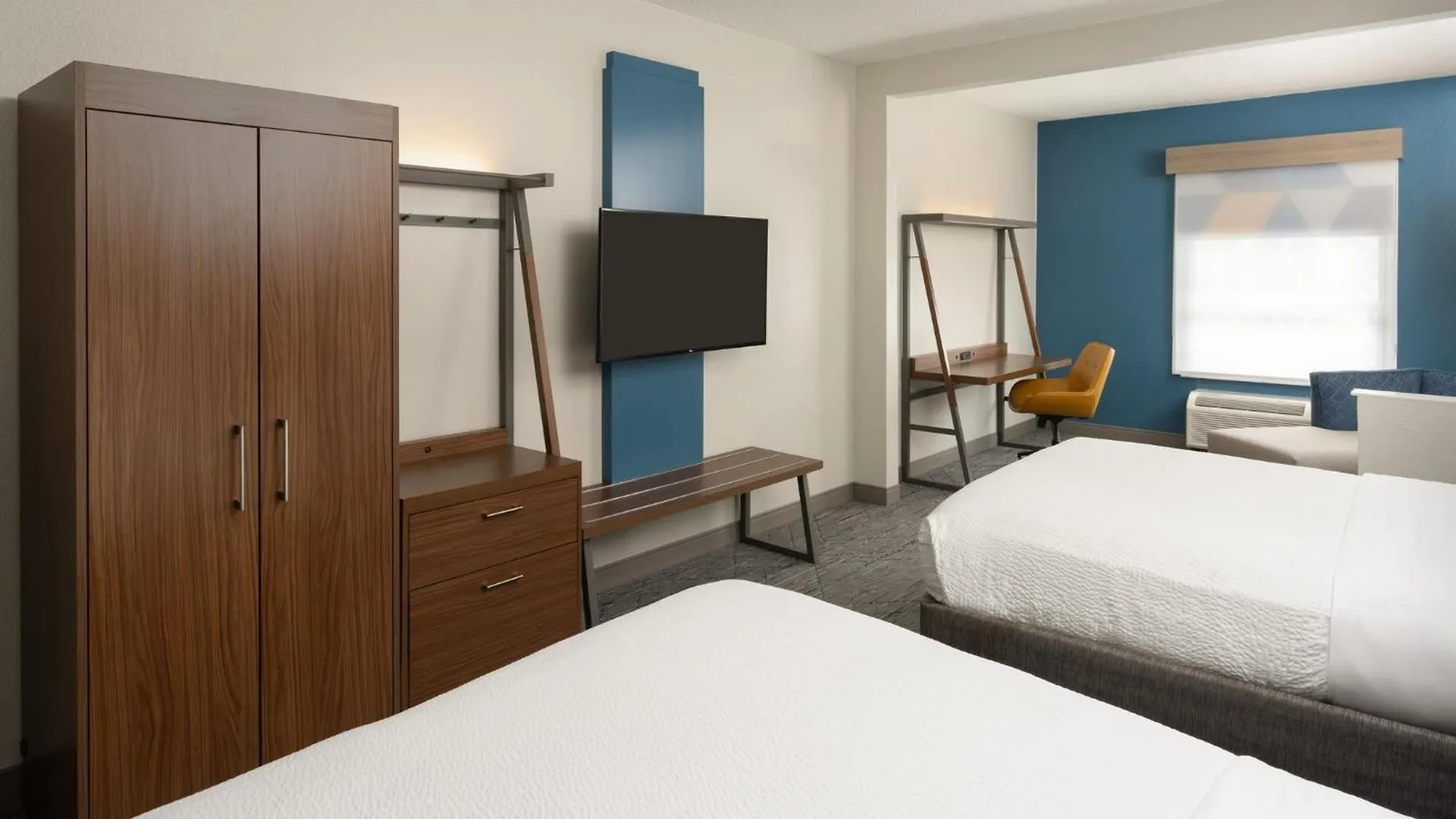 Holiday Inn Express & Suites Orlando International Airport By Ihg
