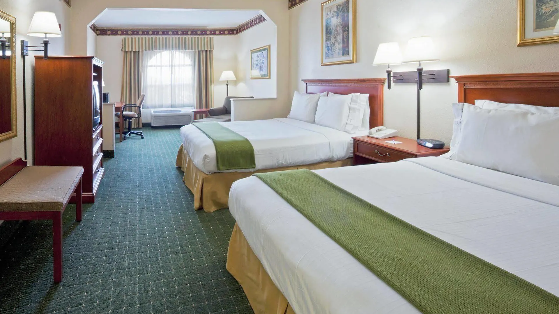 Hotel Holiday Inn Express & Suites Orlando International Airport By Ihg