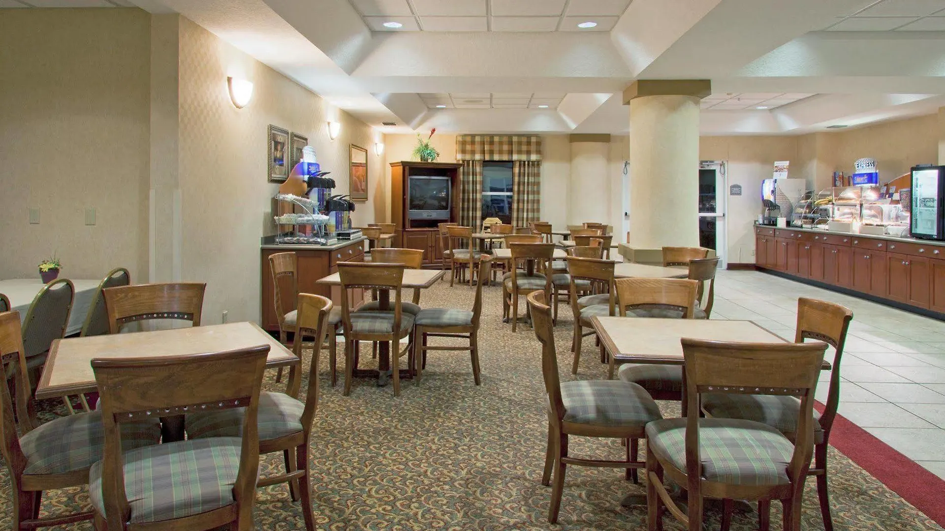 Holiday Inn Express & Suites Orlando International Airport By Ihg Hotel