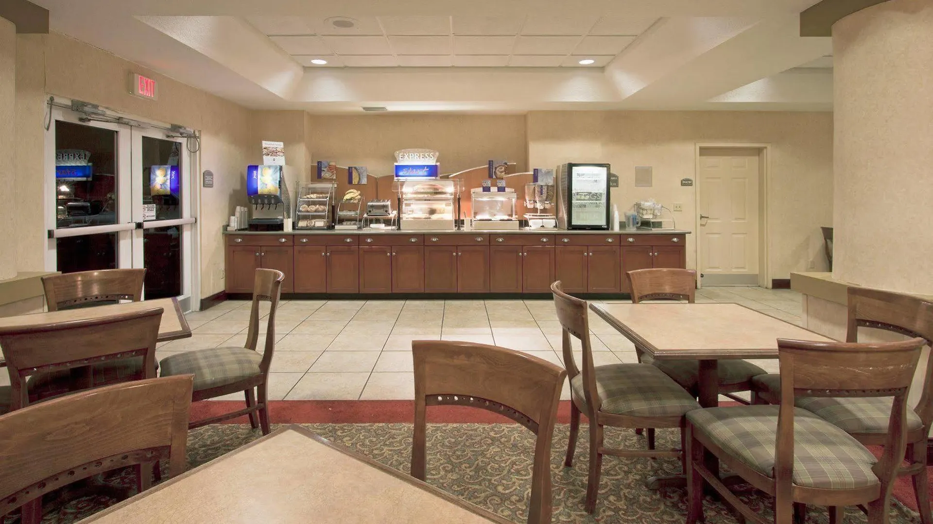 Holiday Inn Express & Suites Orlando International Airport By Ihg