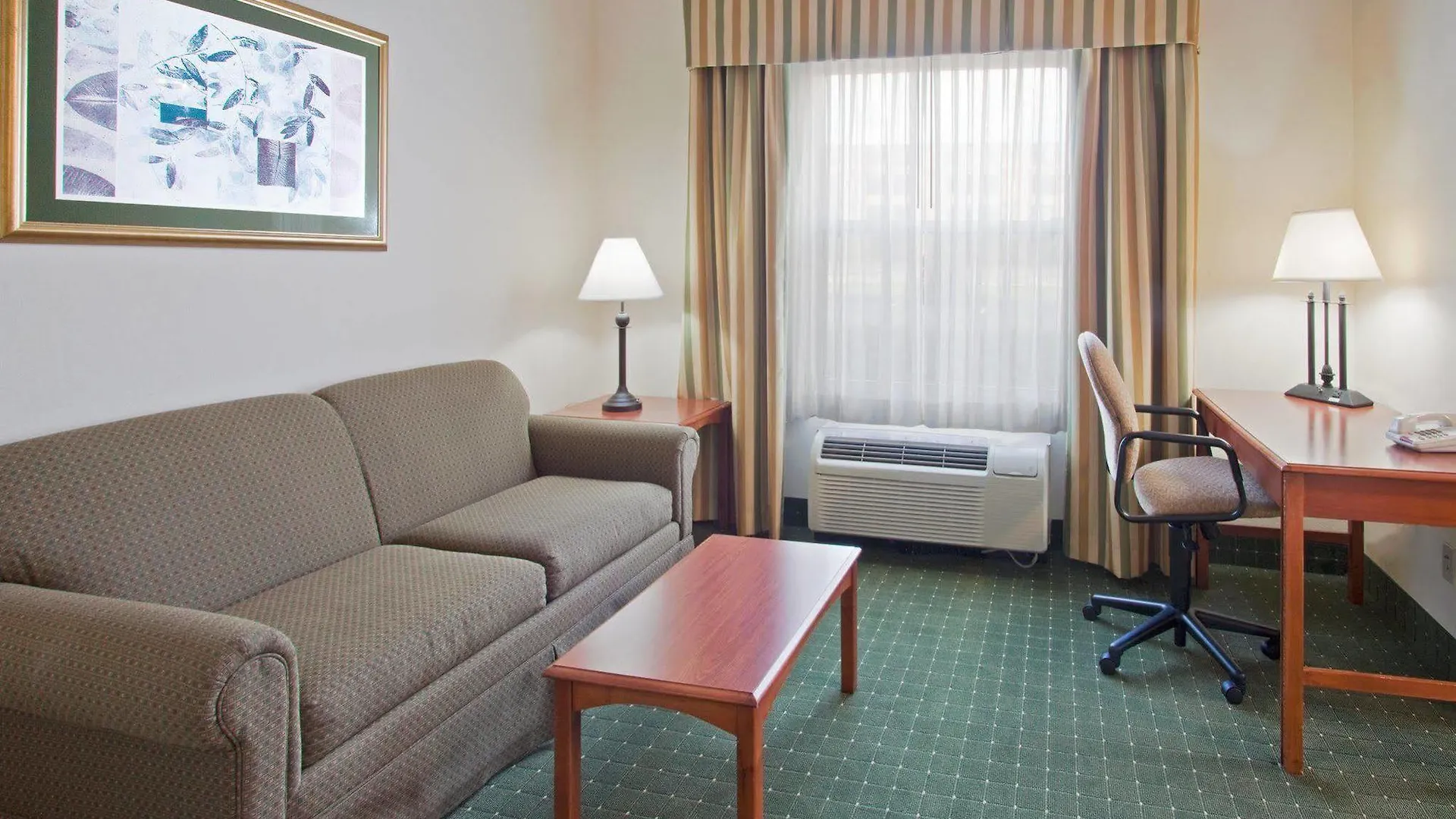 Hotel Holiday Inn Express & Suites Orlando International Airport By Ihg